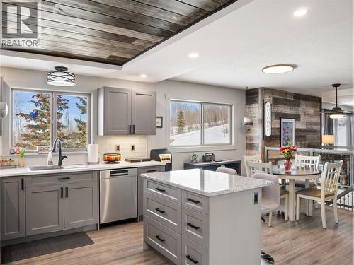 13323 Torvan Subdivision, Dawson Creek, BC - Indoor Photo Showing Kitchen With Upgraded Kitchen