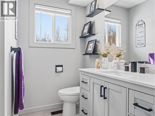 13323 Torvan Subdivision, Dawson Creek, BC - Indoor Photo Showing Bathroom