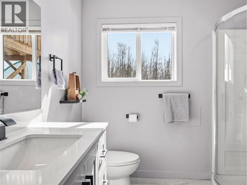 13323 Torvan Subdivision, Dawson Creek, BC - Indoor Photo Showing Bathroom