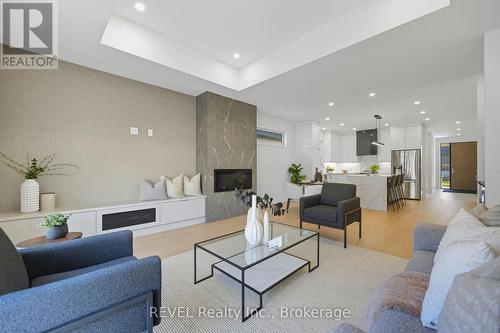 40 Ivy Crescent, Thorold (Confederation Heights), ON - Indoor Photo Showing Living Room