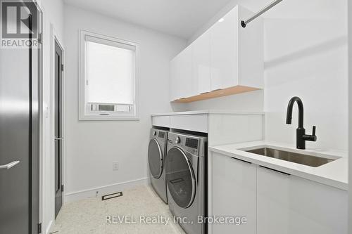 40 Ivy Crescent, Thorold (Confederation Heights), ON - Indoor Photo Showing Laundry Room