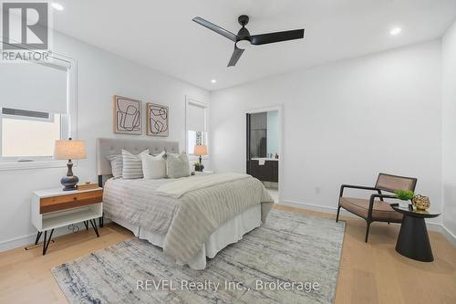 40 Ivy Crescent, Thorold (Confederation Heights), ON - Indoor Photo Showing Bedroom