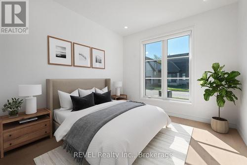 40 Ivy Crescent, Thorold (Confederation Heights), ON - Indoor Photo Showing Bedroom