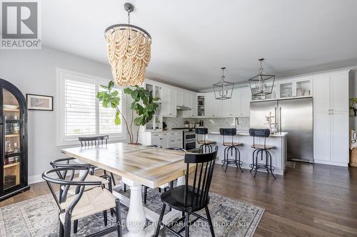 19 Cheslock Crescent, Oro-Medonte, ON - Indoor Photo Showing Dining Room