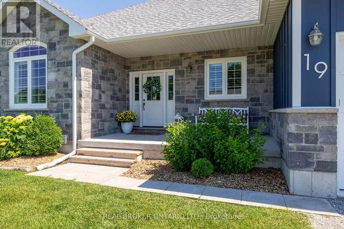 19 Cheslock Crescent, Oro-Medonte, ON - Outdoor With Facade
