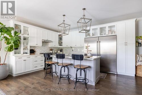 19 Cheslock Crescent, Oro-Medonte, ON - Indoor Photo Showing Kitchen