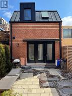 LANEWAY - 363 EUCLID AVENUE Toronto, ON M6J 2K1