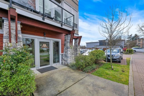 111-689 Hoffman Ave, Langford, BC - Outdoor
