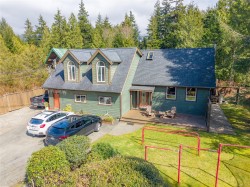 1108 Abraham Dr Tofino, BC V0R 2Z0