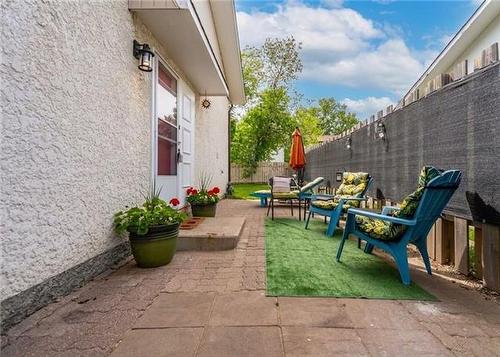 78 Lake Village Rd, Winnipeg, MB 