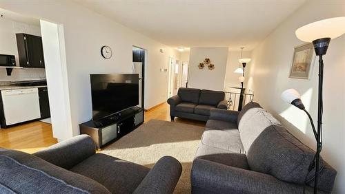 78 Lake Village Rd, Winnipeg, MB 