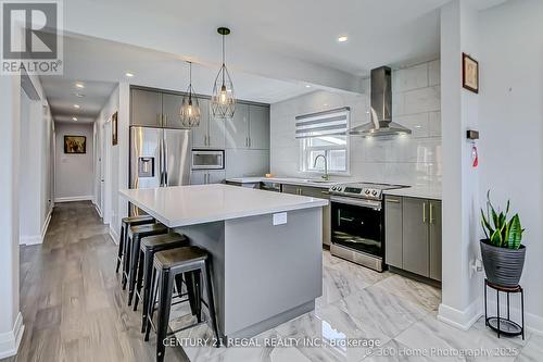 17 Electro Road, Toronto, ON - Indoor Photo Showing Kitchen With Upgraded Kitchen