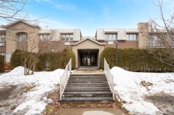 301-1825 Rue Dunant Saint-Bruno-De-Montarville, QC J3V 2Y3