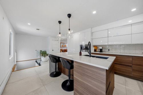 Cuisine - 4556 Ch. Salaberry, Carignan, QC - Indoor Photo Showing Kitchen With Upgraded Kitchen
