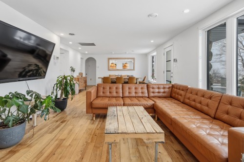 Vue d'ensemble - 4556 Ch. Salaberry, Carignan, QC - Indoor Photo Showing Living Room