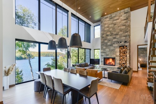 Salle à manger - 140 Ch. Hunter, Saint-Hippolyte, QC - Indoor With Fireplace