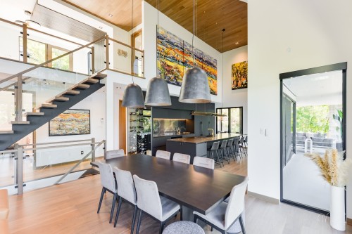 Salle à manger - 140 Ch. Hunter, Saint-Hippolyte, QC - Indoor Photo Showing Other Room