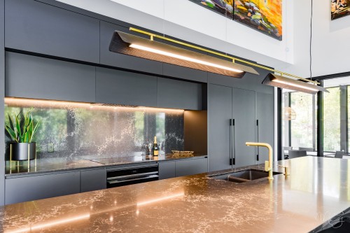 Cuisine - 140 Ch. Hunter, Saint-Hippolyte, QC - Indoor Photo Showing Kitchen With Double Sink