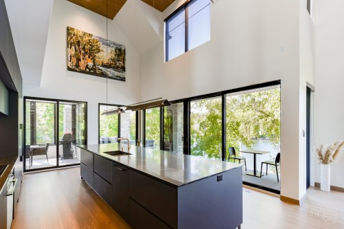 Cuisine - 140 Ch. Hunter, Saint-Hippolyte, QC - Indoor