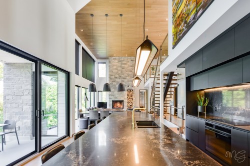 Cuisine - 140 Ch. Hunter, Saint-Hippolyte, QC - Indoor Photo Showing Other Room