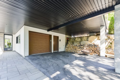 Garage - 140 Ch. Hunter, Saint-Hippolyte, QC - Outdoor With Exterior
