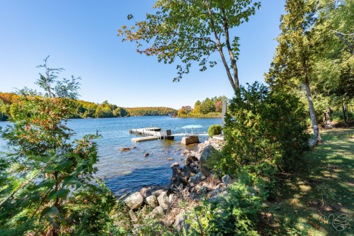 Vue sur l'eau - 140 Ch. Hunter, Saint-Hippolyte, QC - Outdoor With Body Of Water With View
