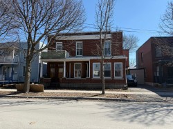 3 Av. Stirling  Montréal (Lasalle), QC H8R 3N7