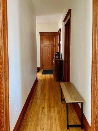 Mud Room - 3 Av. Stirling, Montréal (Lasalle), QC - Indoor Photo Showing Other Room