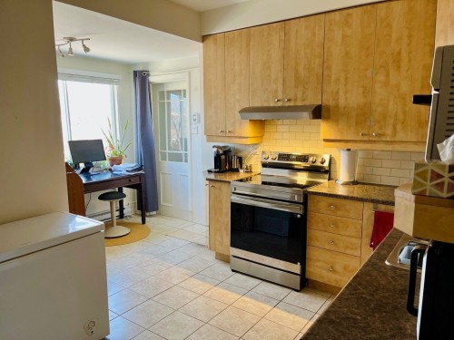 Kitchen - 3 Av. Stirling, Montréal (Lasalle), QC - Indoor Photo Showing Kitchen