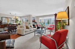 108-1665 Av. Victoria Saint-Lambert, QC J4R 2T6