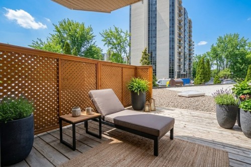 Patio - 108-1665 Av. Victoria, Saint-Lambert, QC - Outdoor With Deck Patio Veranda With Exterior