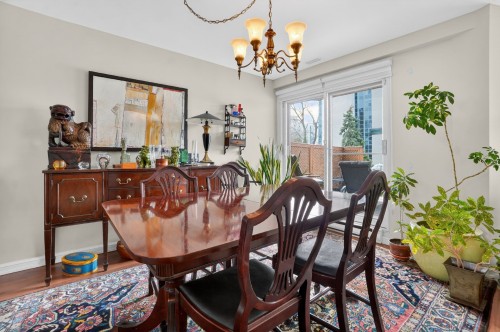 Dining Room - 108-1665 Av. Victoria, Saint-Lambert, QC - Indoor Photo Showing Dining Room