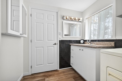 Salle de bains - 52 Rue Principale, Saint-Adalbert, QC 