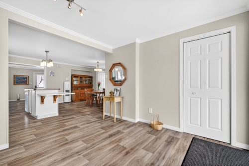 Hall d'entrée/Vestibule - 52 Rue Principale, Saint-Adalbert, QC 