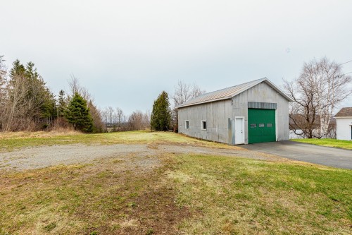 Garage - 52 Rue Principale, Saint-Adalbert, QC 