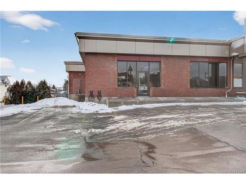 207-140 Champlain St, Dieppe, NB 