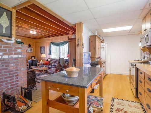 1428 Highway 304, Cape Forchu, NS 