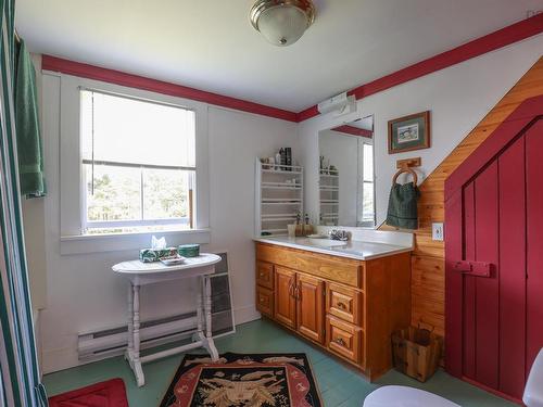 1428 Highway 304, Cape Forchu, NS 