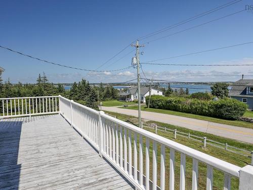 1428 Highway 304, Cape Forchu, NS 