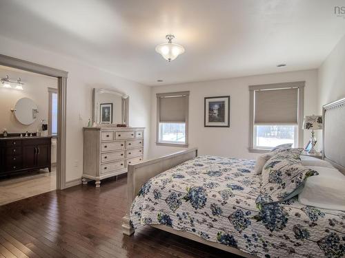 24 Hampton Drive, Sydney River, NS 