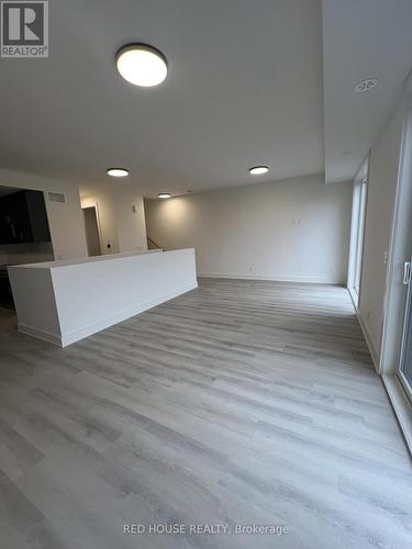 98 Everett Common, St. Catharines, ON - Indoor