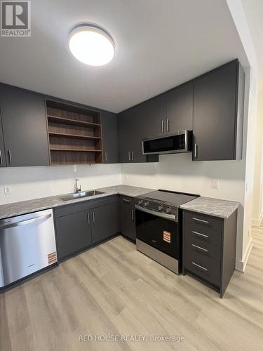 98 Everett Common, St. Catharines, ON - Indoor Photo Showing Kitchen