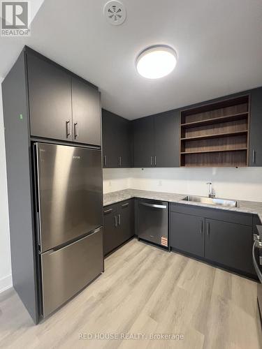 98 Everett Common, St. Catharines, ON - Indoor Photo Showing Kitchen