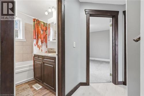 570 Cannon Street E, Hamilton, ON - Indoor Photo Showing Other Room