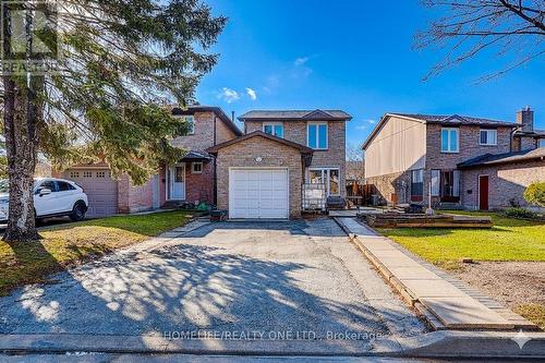 35 FIELDVIEW CRESCENT N  Markham, ON L3R 3H6