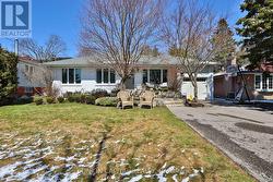 11 SHERWOOD FOREST DRIVE Markham, ON L3P 1P5