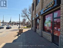 10376 YONGE STREET Richmond Hill, ON L4C 3B8