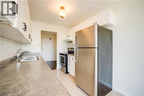 65 Highland Crescent Unit# 501, Kitchener, ON - Indoor Photo Showing Kitchen With Double Sink