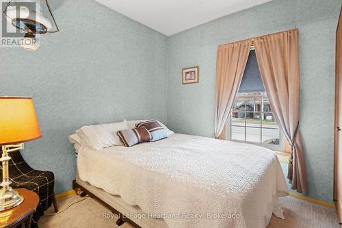 107 Victoria Street N, Goderich (Goderich (Town)), ON - Indoor Photo Showing Bedroom