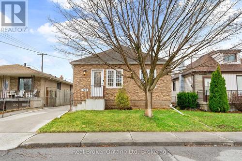 196 IVON AVENUE  Hamilton (Normanhurst), ON L8H 5S8